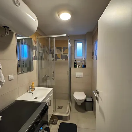 Nis East Gate With Balcony And Free Private Parking Donja Vrezina